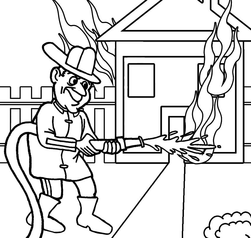 Bombero salvando la casa del fuego
