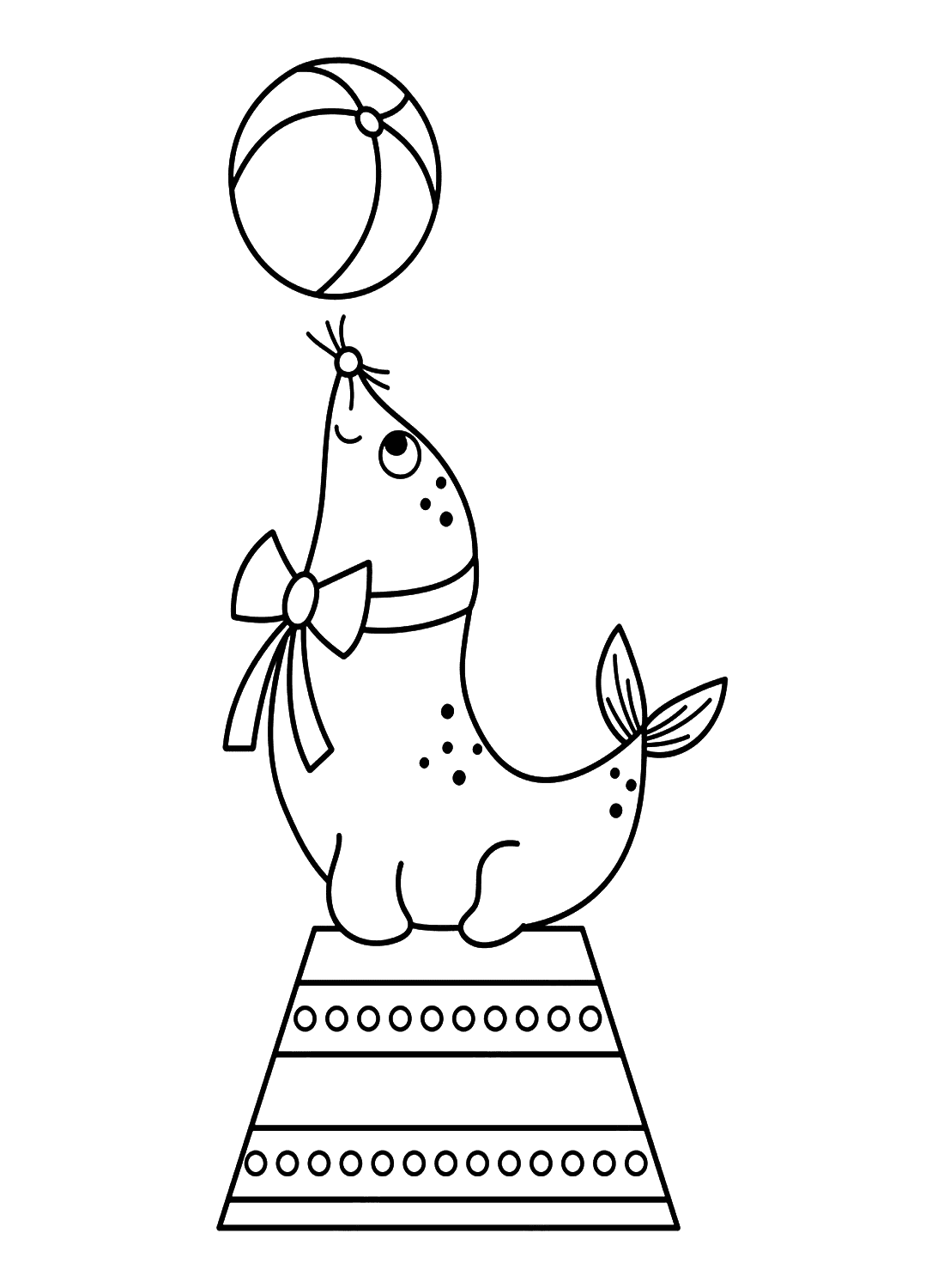 Морской лев на подставке с мячом из морского льва