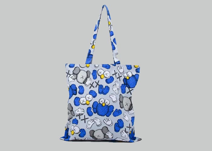 Decorating Fabric Bags with KAWS pictures cotwohk com