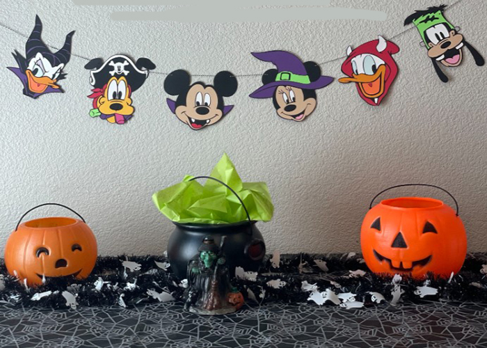 Creating Mickey Halloween Hanging Banner