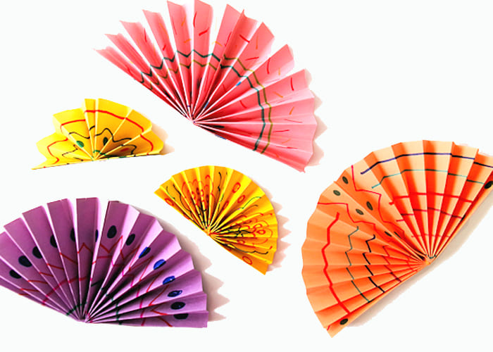 Making a Paper Fan 