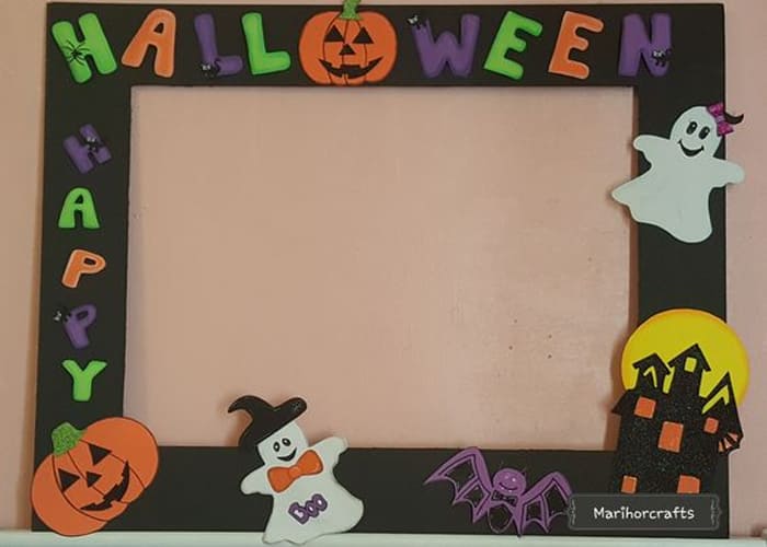 Creating a Halloween Photo Frame