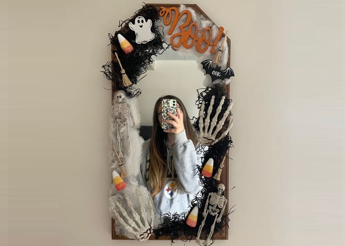 Creating a Spooky Mirror Frame