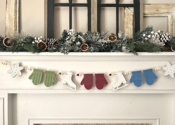 Mittens Garland Decoration