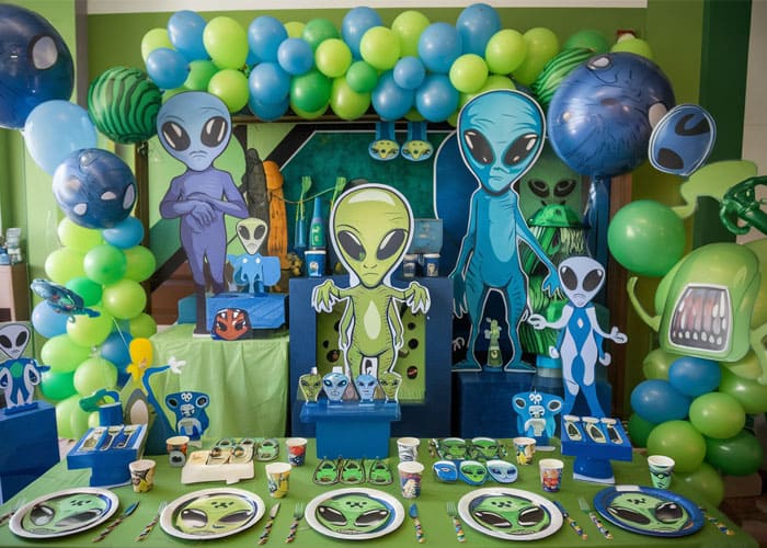 Alien-themed Party Decorations