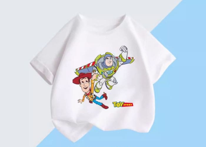 Decorate a Buzz Lightyear T-shirt